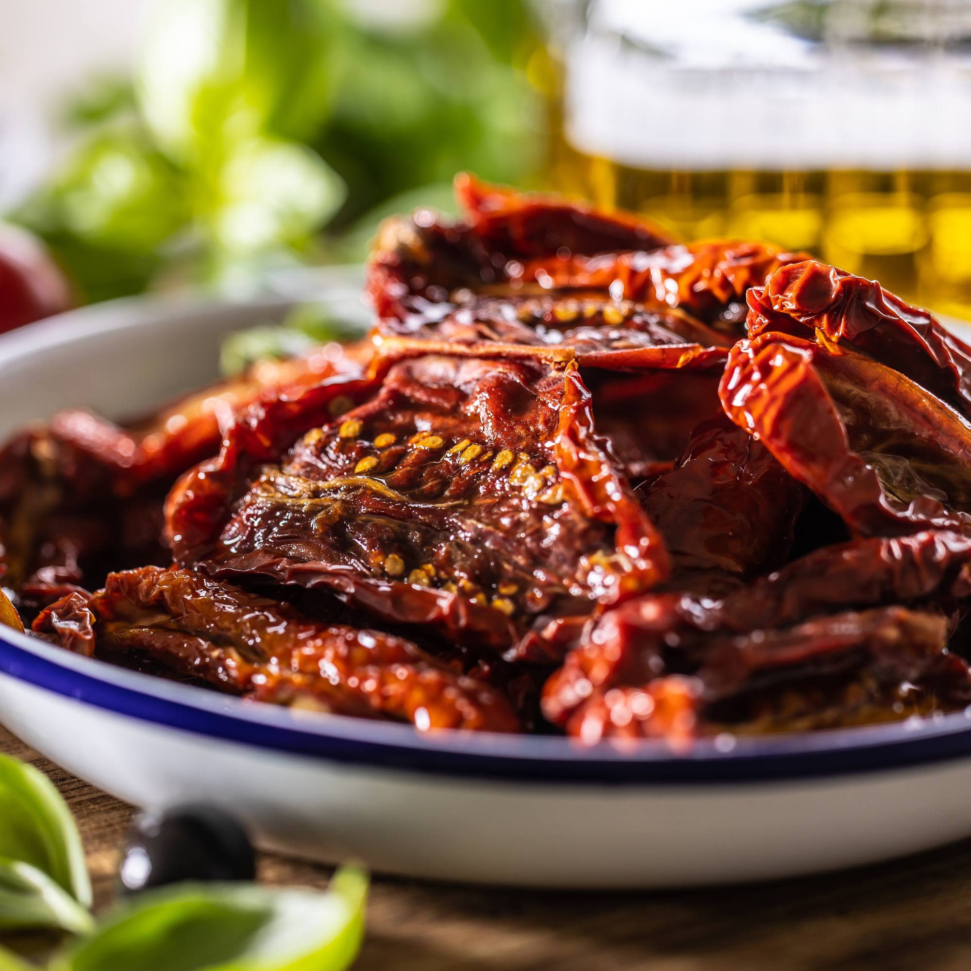 Il Fascino Senza Tempo del Capuliato di Pomodori Secchi: Una Tradizione Siciliana - Sua Maestà Sicilia